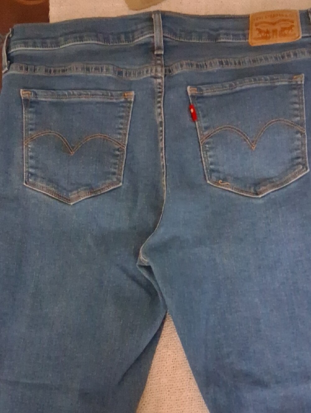 Levi's 315 Shaping Bootcut Stretch Denim Jeans 31 X 32 Like New - Picture 4 of 7
